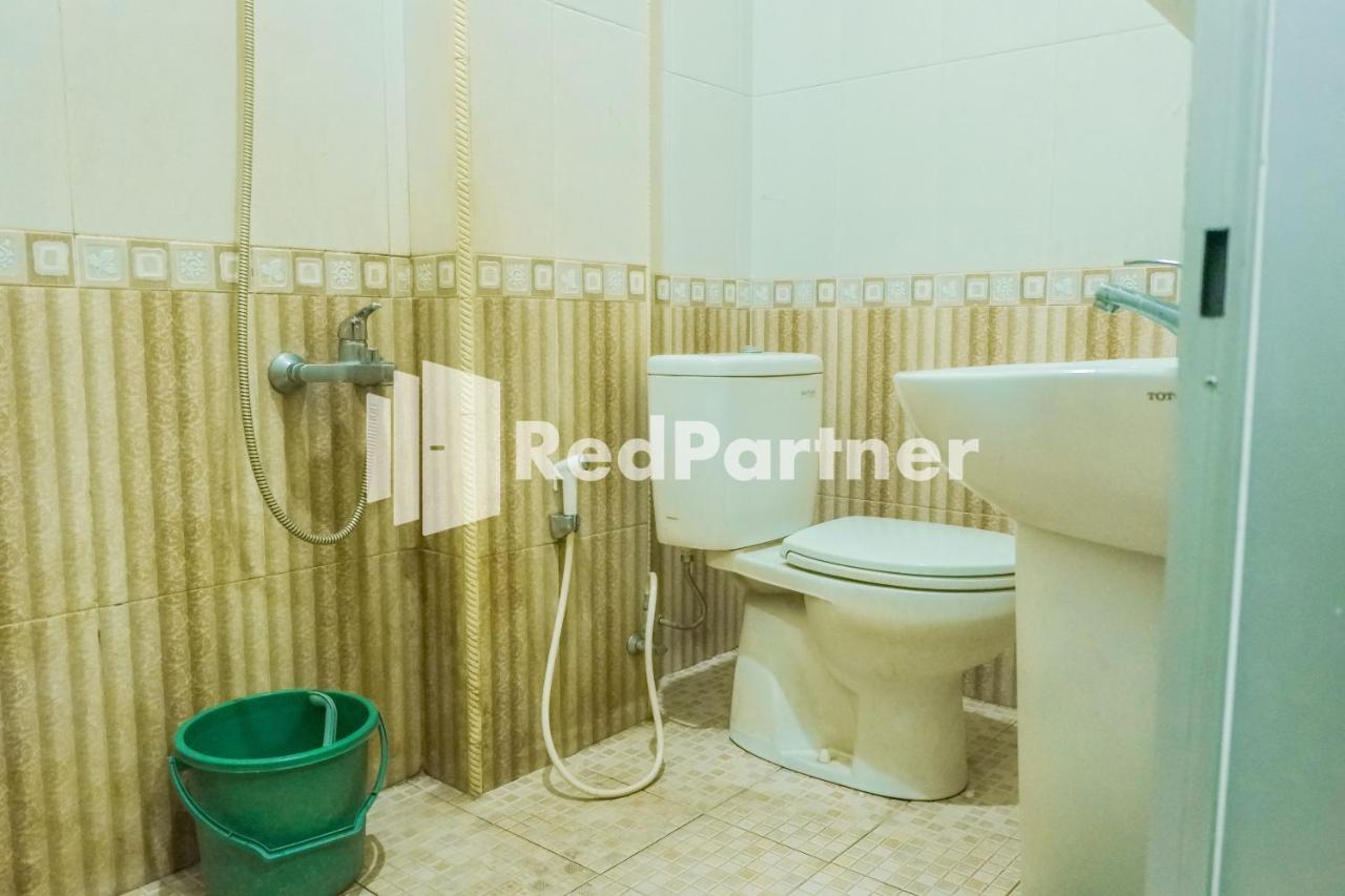 Grand Kembar Hotel Mitra Reddoorz 万隆 外观 照片