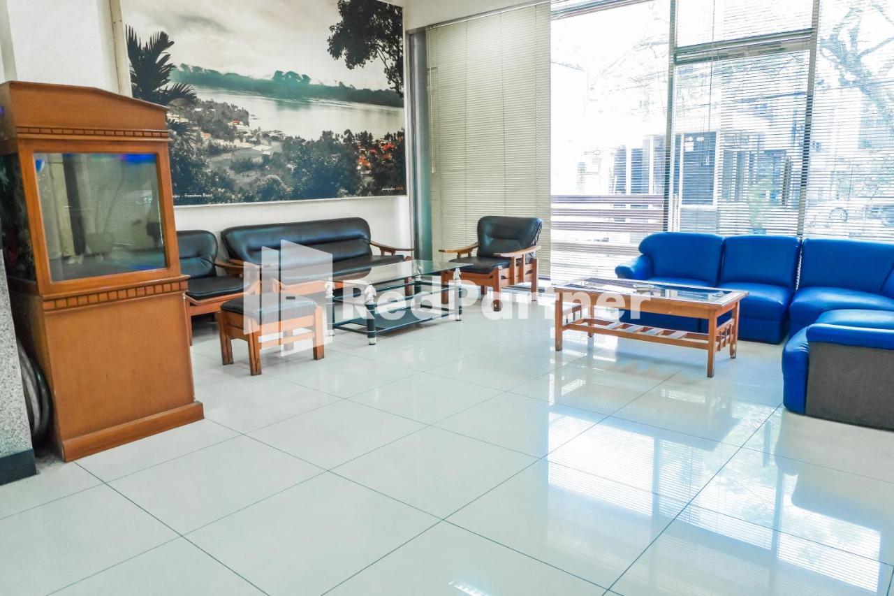 Grand Kembar Hotel Mitra Reddoorz 万隆 外观 照片